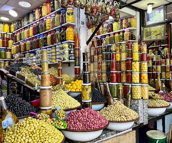 specerijen en kruidengeneesmiddelen op jemaa el fna marrakech
